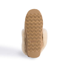 Load image into Gallery viewer, AUS WOOLI HAND STITCHED WOMENS SHEEPSKIN MOCCASIN - Chestnut/Tan
